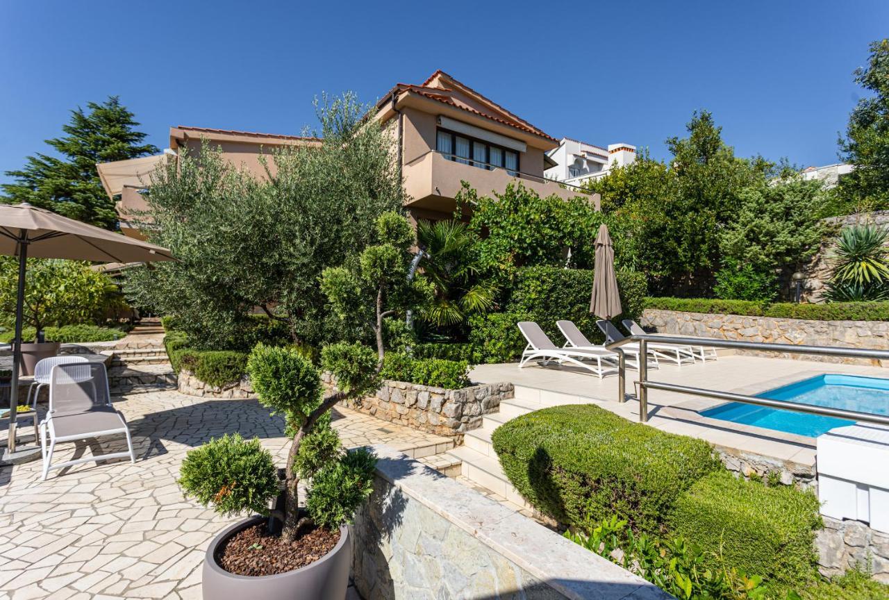 Apartments House Barbara Kornić エクステリア 写真