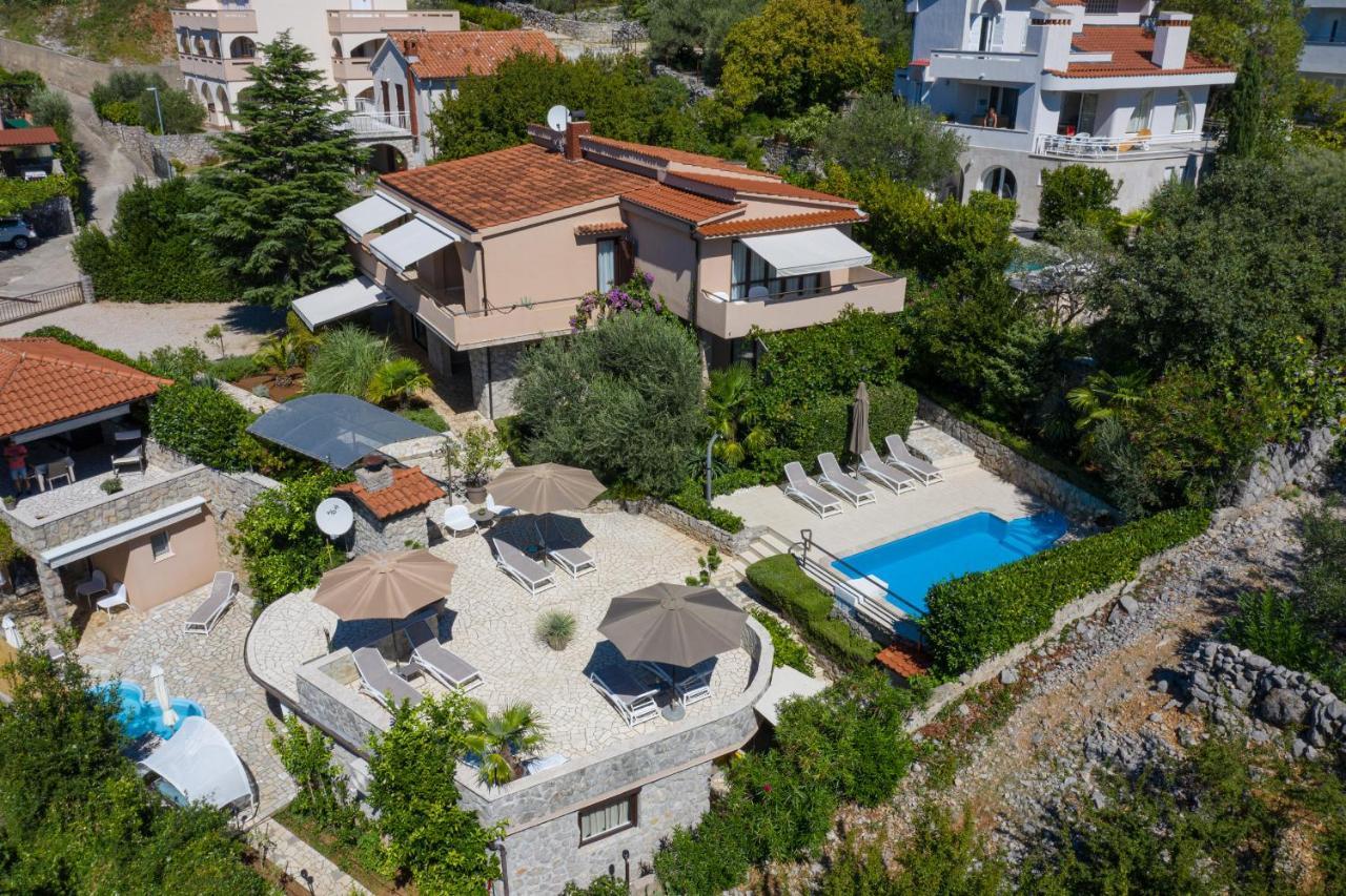 Apartments House Barbara Kornić エクステリア 写真