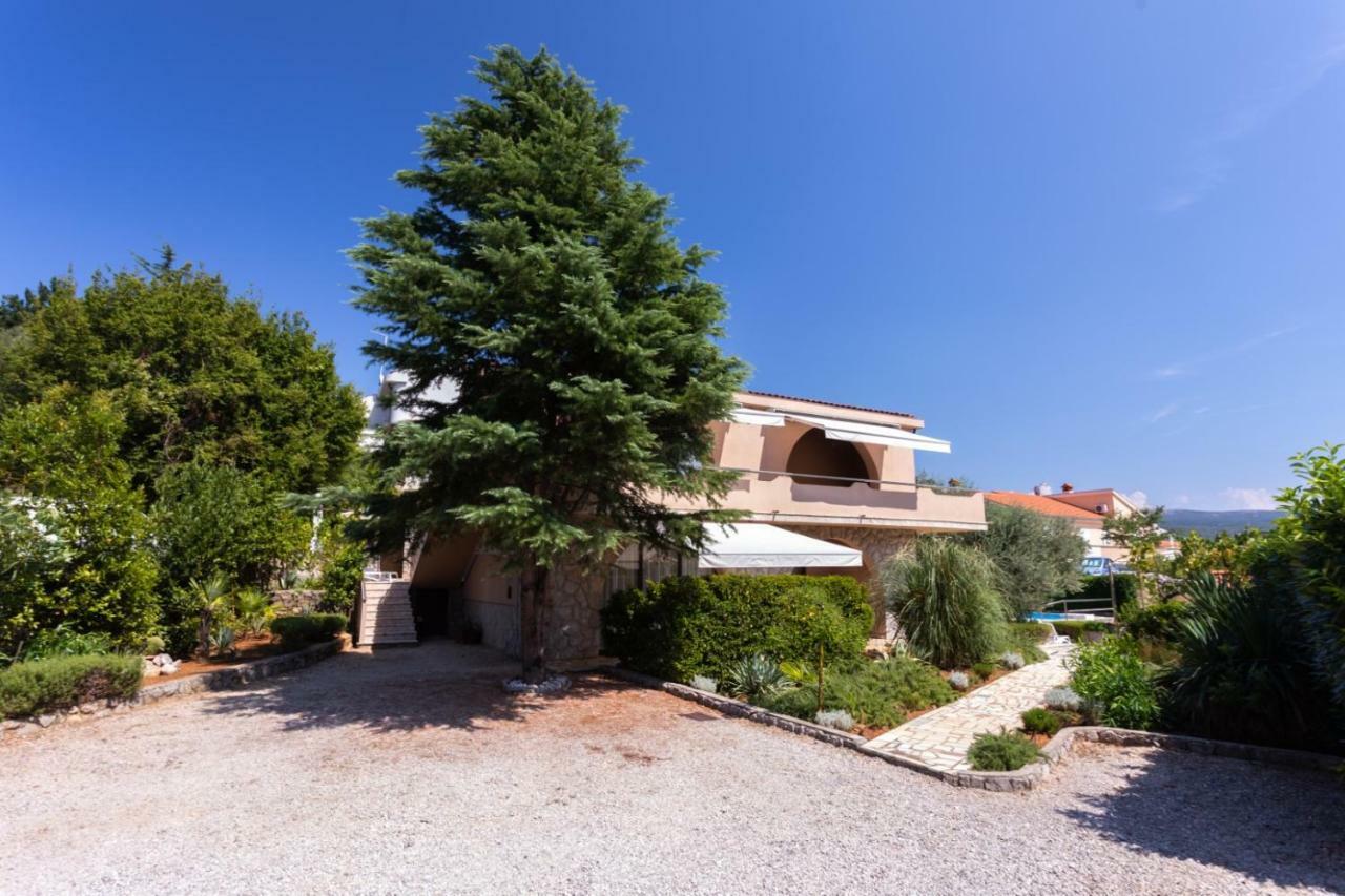 Apartments House Barbara Kornić エクステリア 写真